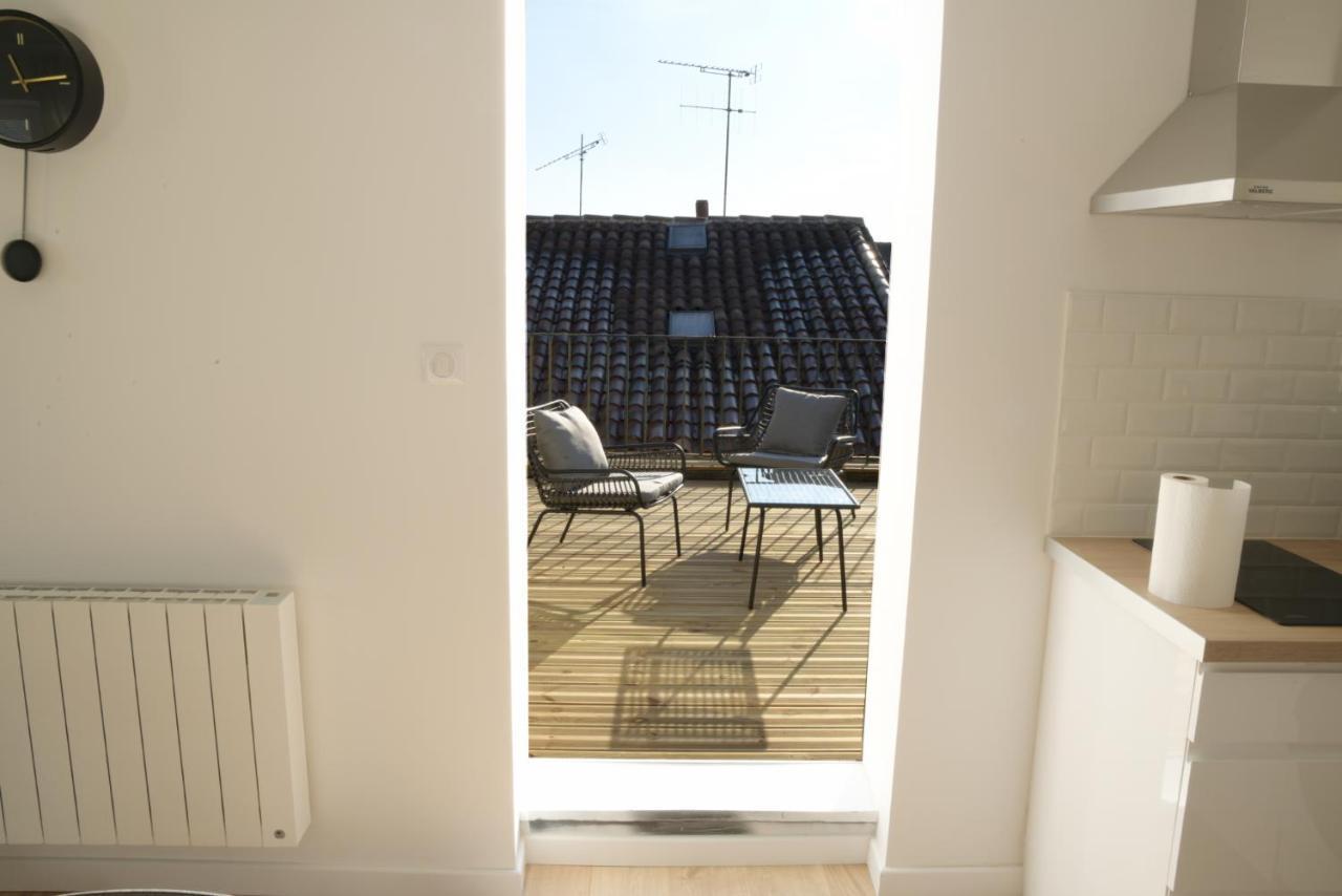 T2 De 55M2 Avec Toit Terrasse, Hyper Centre, Wifi, Draps, Savons Et Serviettes Fournis Cognac Bagian luar foto